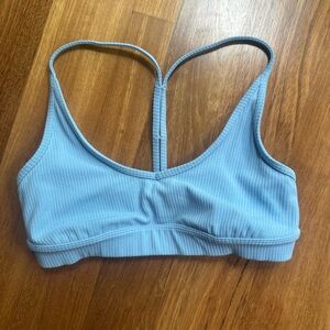 ALO sports bra! Light blue, size S, great condition *no padding